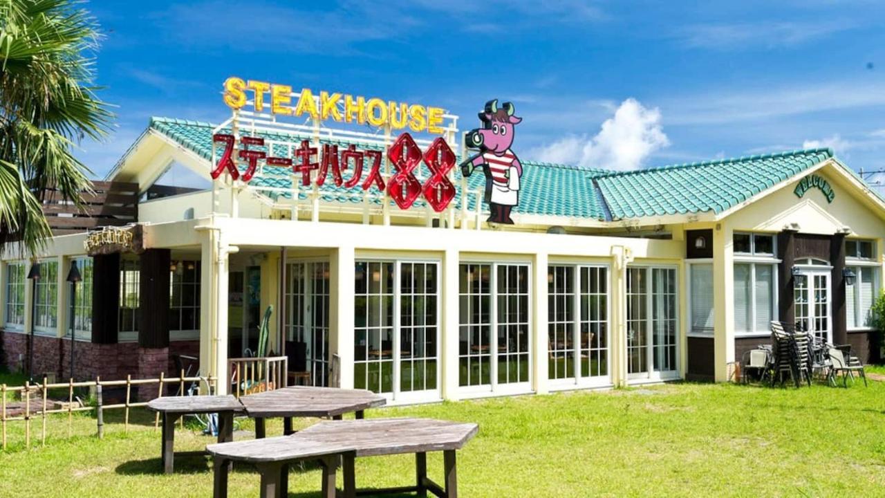 Guest House Sato Мотобу Екстер'єр фото